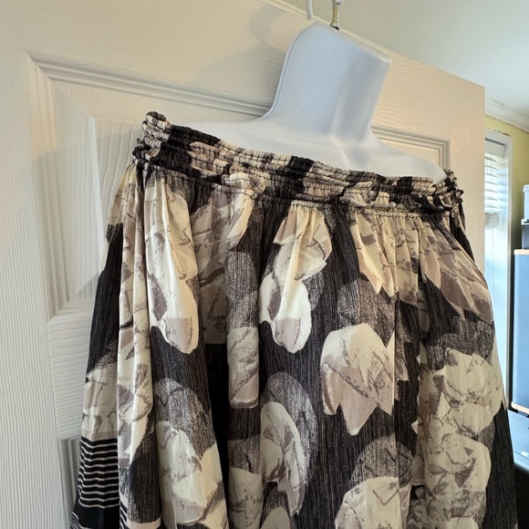 HALSTON HERITAGE Off Shoulder Botanical Top Size S - Picture 3 of 7